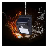 Lampara 30 Led Solar Reflector Exterior Jardin Sensor Luz Color Negro